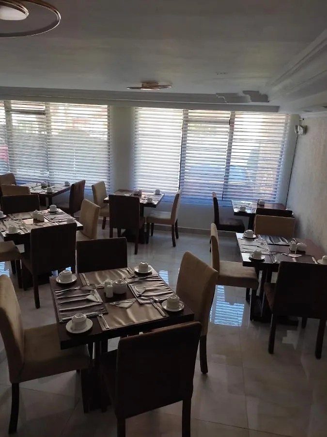Hotel La Carolina Inn Quito